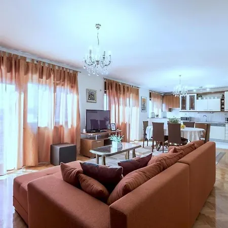 In Kastel Novi With Terrace, Air Conditioning, W-lan, Washing Machine 5104-1 Kastela