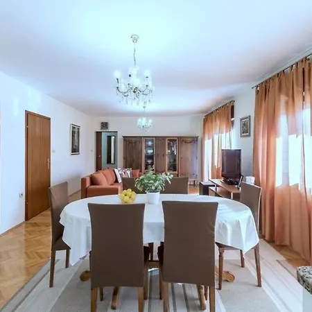 Apartment In Kastel Novi With Terrace, Air Conditioning, W-lan, Washing Machine 5104-1