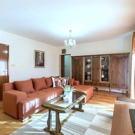 In Kastel Novi With Terrace, Air Conditioning, W-lan, Washing Machine 5104-1 Apartment *