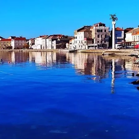 Apartmán In Kastel Novi With Terrace, Air Conditioning, W-lan, Washing Machine 5104-1