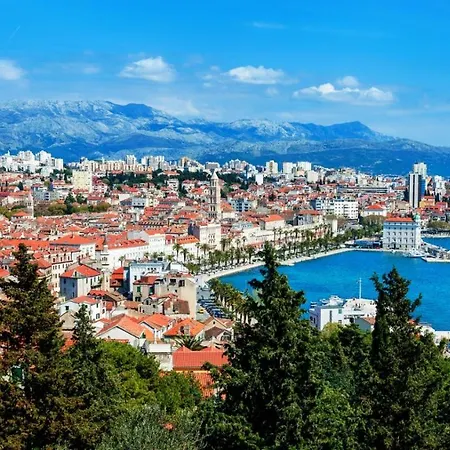 In Kastel Novi With Terrace, Air Conditioning, W-lan, Washing Machine 5104-1 Kastela